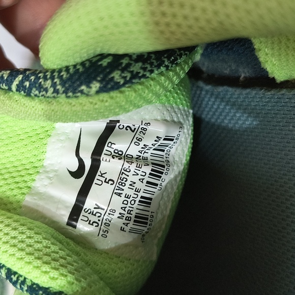 Nike Flex Contact shoes size 5.5Y, color: lime green, blue - Picture 6 of 8